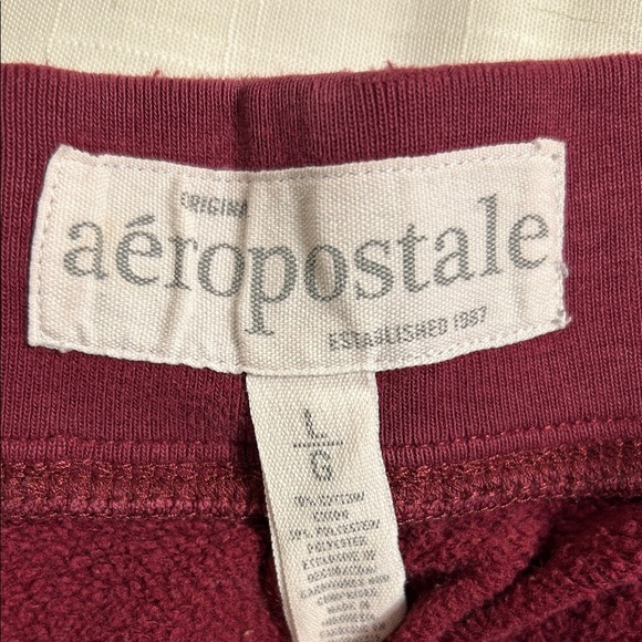 Aeropostale Burgundy Cropped Jogger Pants Women’s Size Large - Picture 4 of 4